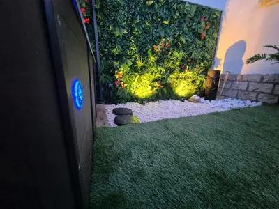 Jardin de l'établissement Studio avec Spa Privatif & Terrasse Jungle Dijon Centre