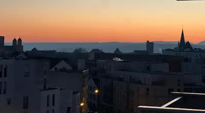 Lever ou coucher de soleil vu de l'appartement ou à proximité