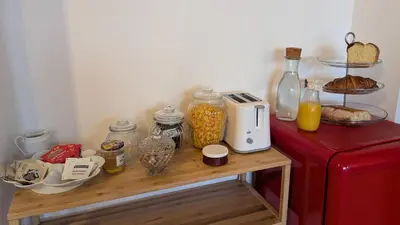 Plateau bouilloire dans l'établissement Auberge de la Belette Cendrée
