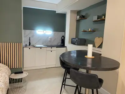 Cuisine ou kitchenette dans l'établissement L Échappée Jurassienne