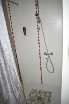 Salle de bains dans l'établissement Le Lieu