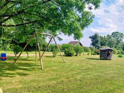 Jardin de l'établissement L'Aintemporel - Gîte calme 4 personnes