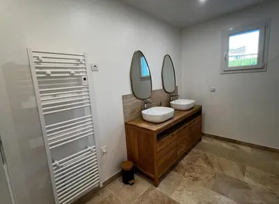 Salle de bains dans l'établissement La Chênaie