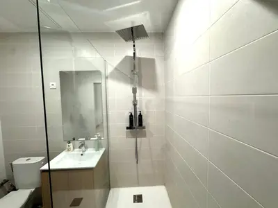 Salle de bains dans l'établissement Appart'Hotel Sennecey - Free Parking