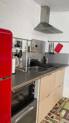 Cuisine ou kitchenette dans l'établissement L'Appart, le Morvan tranquille