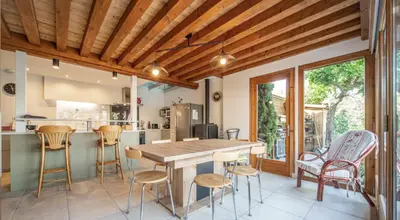 Cuisine ou kitchenette dans l'établissement Entre Vignoble et Prairie