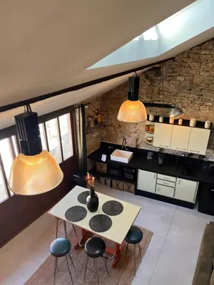 Coin salon dans l'établissement Loft Magazzino