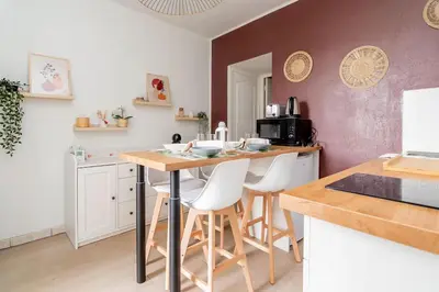 Cuisine ou kitchenette dans l'établissement Appartement proche gare