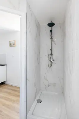 Salle de bains dans l'établissement Le Nido - stationnement privé gratuit