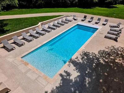 Piscine de l'établissement L'appartement 3 by Vindihouses ou située à proximité