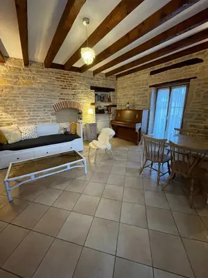 Coin salon dans l'établissement Beautiful 70 m2 village house