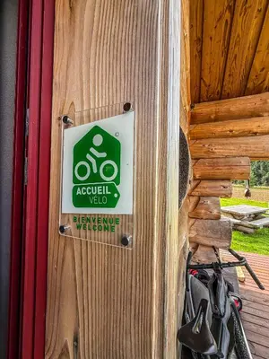 Vélo sur le terrain de l'établissement Feel Timber House ou dans les environs