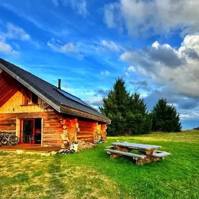 Feel Timber House