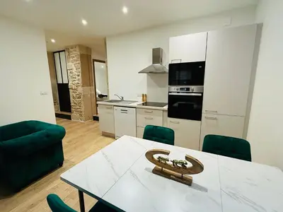 Cuisine ou kitchenette dans l'établissement L'Émeraude - Mâcon Hyper-centre - Proche Gare
