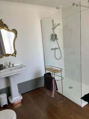 Salle de bains dans l'établissement Maison Michaut