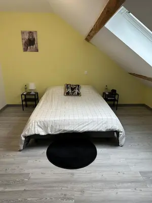 Un ou plusieurs lits dans un hébergement de l'établissement Grand logement lumineux Morvan Lac Settons