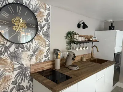 Cuisine ou kitchenette dans l'établissement Cléanounette du Morvan