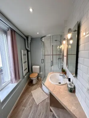 Salle de bains dans l'établissement Mâcon centre proximité gare