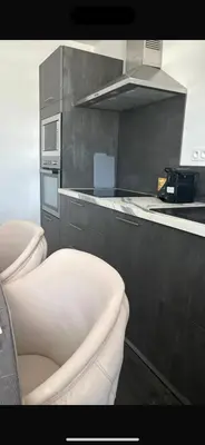 Cuisine ou kitchenette dans l'établissement Duplex moderne et spacieux 6 couchages