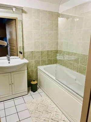 Salle de bains dans l'établissement Le Clos du Green