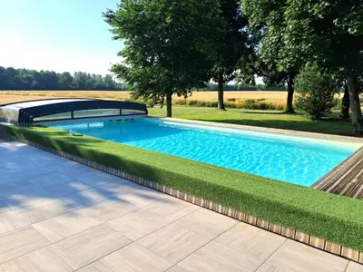 Piscine de l'établissement A l'Orée des Champs ou située à proximité