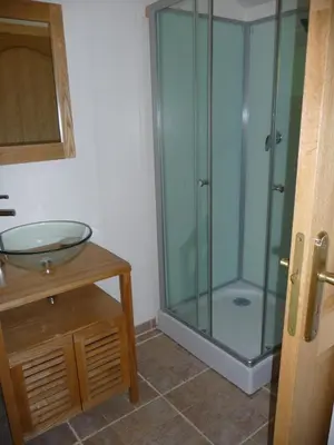 Salle de bains dans l'établissement La Maison du Sabotier