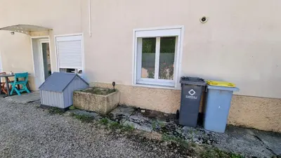 Plan de l'établissement Champvans centre - Appartement calme et tout confort en plein centre du village