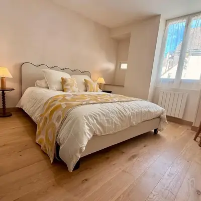 Casa Luna Burgundy