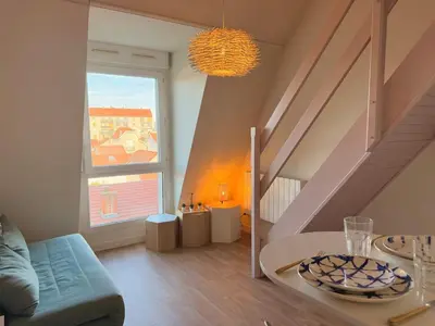 Coin salon dans l'établissement Duplex - calme- parking gratuit