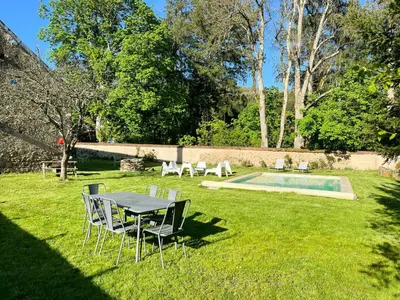 Piscine de l'établissement Country House With Swimming Pool In Morvan ou située à proximité