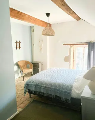 Un ou plusieurs lits dans un hébergement de l'établissement Country House With Swimming Pool In Morvan