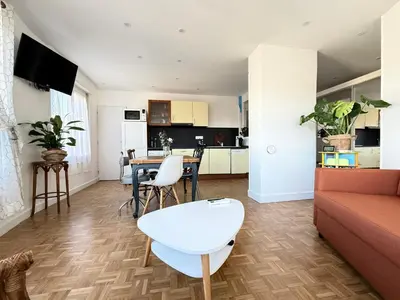Cuisine ou kitchenette dans l'établissement Dijon Centre Jolie Vue Spacieux