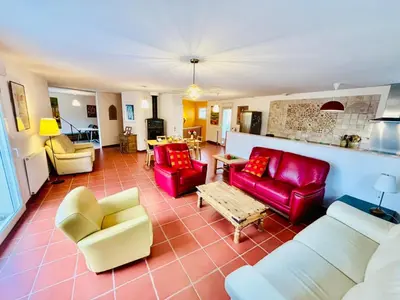 Coin salon dans l'établissement Maison de Charme - Proche gare - Le Creusot