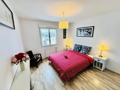 Un ou plusieurs lits dans un hébergement de l'établissement Maison de Charme - Proche gare - Le Creusot