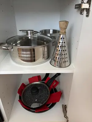 Cuisine ou kitchenette dans l'établissement New apartment, close to highway, easy parking
