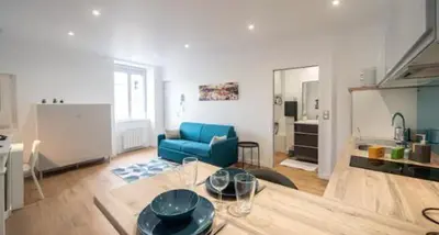 Cuisine ou kitchenette dans l'établissement Le Manon 2