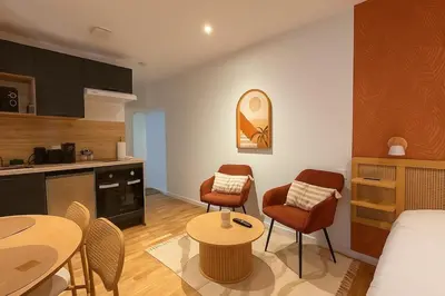 Cuisine ou kitchenette dans l'établissement Le Bali Mâconnais Cozy - Station - 2 people