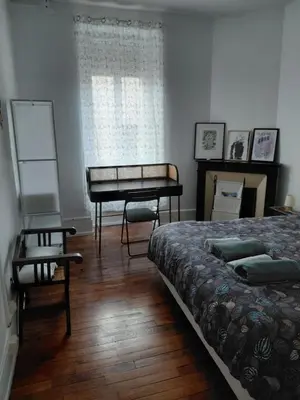 Un ou plusieurs lits dans un hébergement de l'établissement Appartement pour deux - charmant