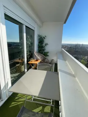 Balcon ou terrasse dans l'établissement Studio cocoon avec vue sur le Beaujolais