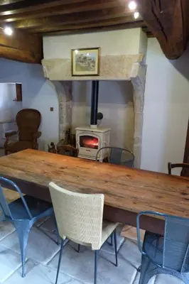 Cuisine ou kitchenette dans l'établissement Le Gîte des Fontaines au cœur de la Bourgogne