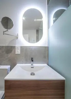 Salle de bains dans l'établissement Le Splendide