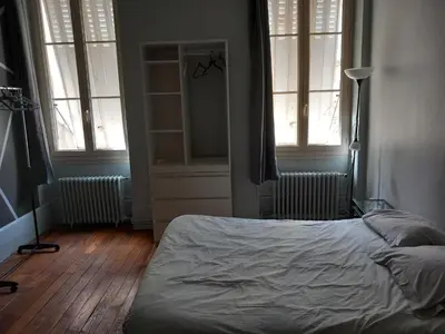 Un ou plusieurs lits dans un hébergement de l'établissement Dijon centre ville