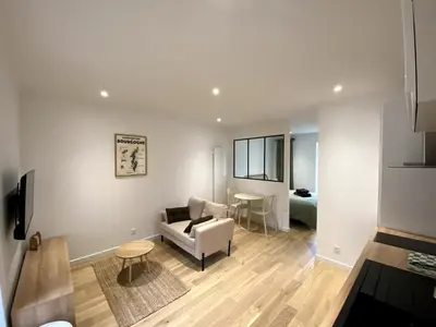 Télévision ou salle de divertissement dans l'établissement Au Passage de Pommard