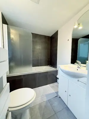 Salle de bains dans l'établissement Studio à côté de la gare et la Cité de la gastronomie