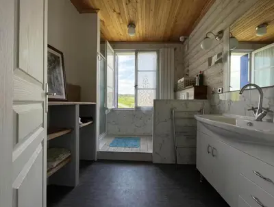 Cuisine ou kitchenette dans l'établissement La Colline Digoin