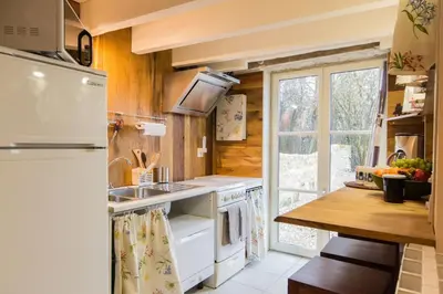 Cuisine ou kitchenette dans l'établissement la Melote