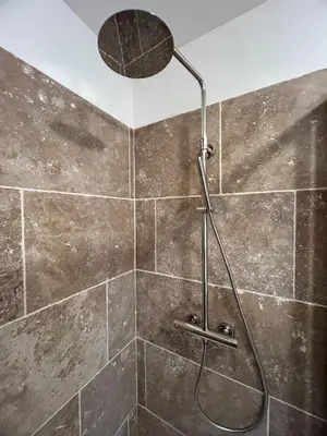 Salle de bains dans l'établissement Chez Simone et Marguerite
