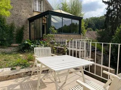 Jardin de l'établissement Old stone house Burgundy France
