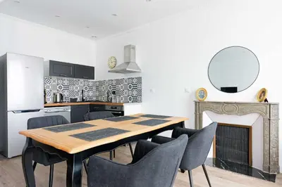 Cuisine ou kitchenette dans l'établissement Villa Napoléon - Appart'hôtels au coeur d'Autun - Contact Hôtels