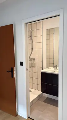 Salle de bains dans l'établissement Le Brun Moka - Résidence Mariotte